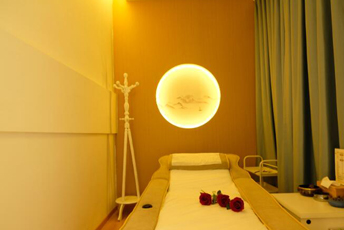 西安阎良区日式指压的寂静美学：在按压中听见雪落的声音