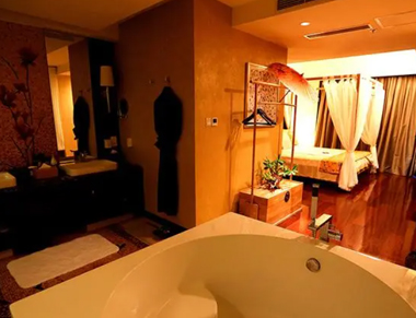 西安阎良区养生会所的黄昏恋：当爱情遇上八十岁